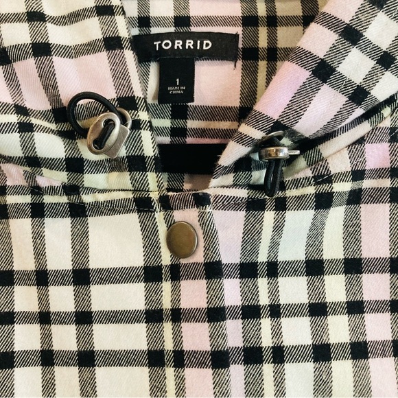 TORRID Sz 1 Flannel Plaid Hooded Drawstring at Waist Snap Buttons Anorak Shacket - Picture 7 of 16